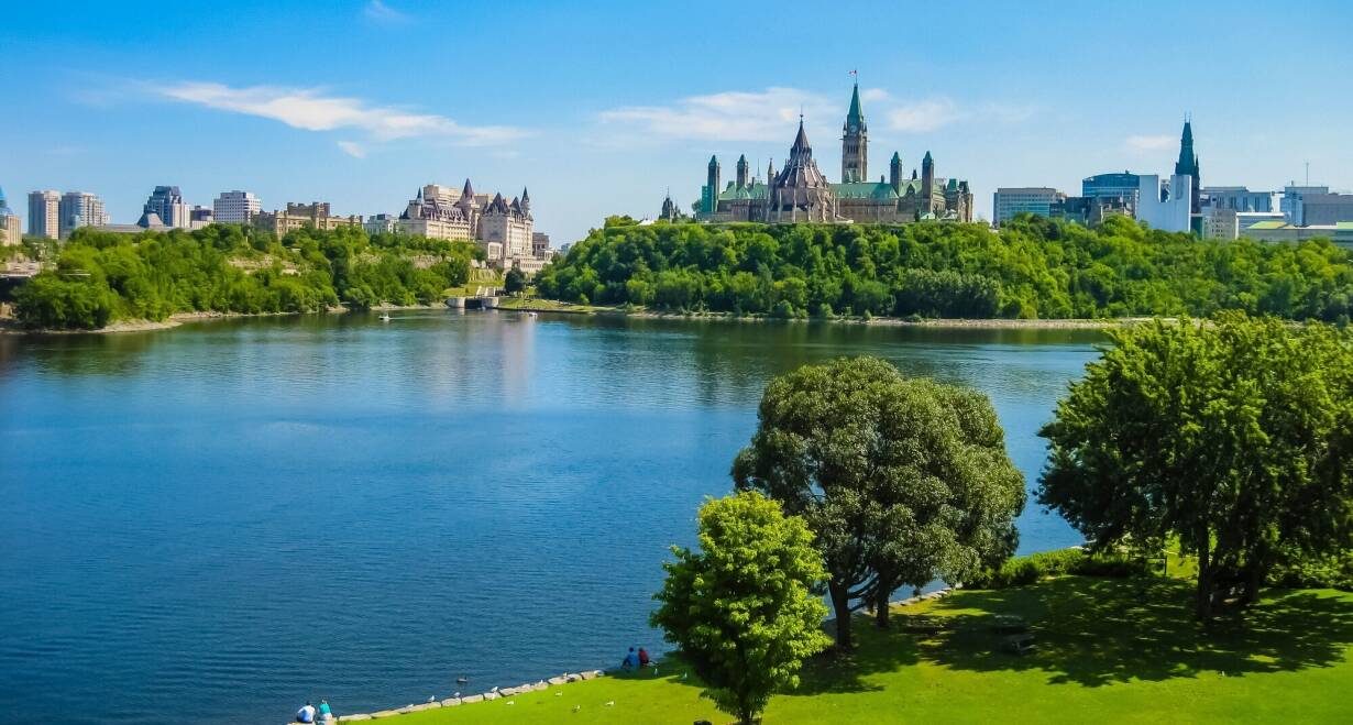Fly & Drive Oost-Canada: Langs Watervallen, Mennonieten en Historische Steden - CanadaOttawa