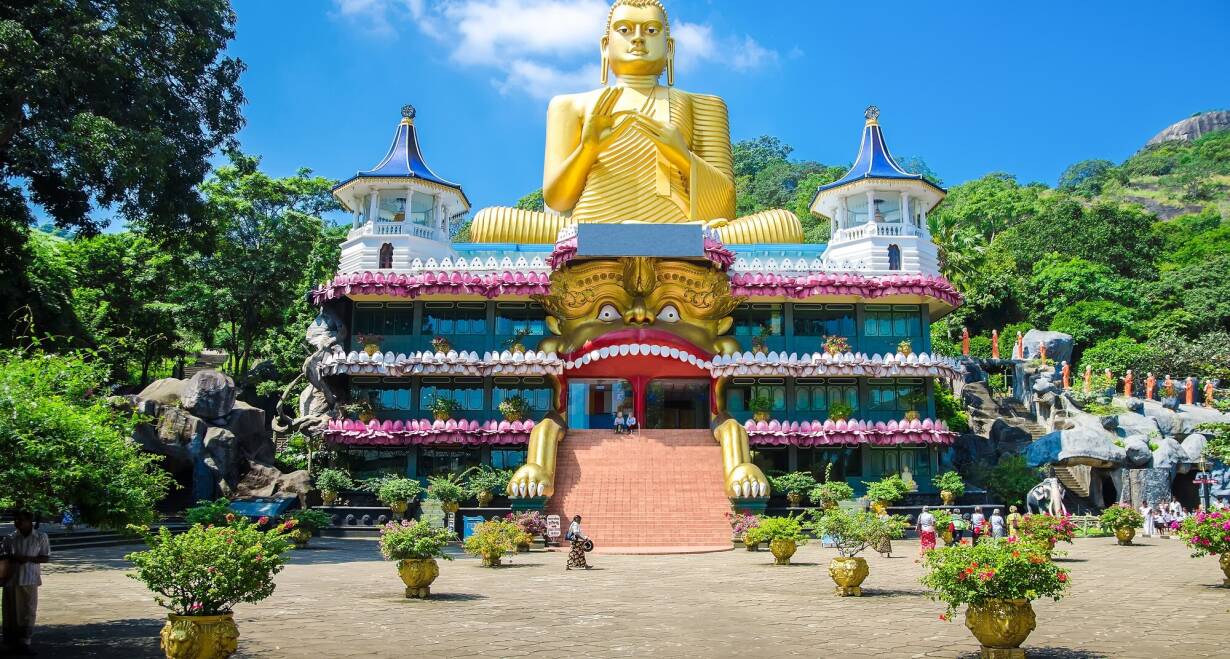 Sri Lanka, Kleurrijk Ceylon - Sri LankaPasikudah - Dambulla - Kandy (Ca. 215km)