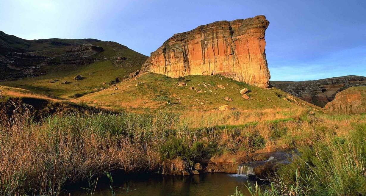 Fly & Drive Zuid-Afrika: ontdek de wereld in één land en reis van Johannesburg naar Kaapstad - Zuid-AfrikaDurban – Golden Gate Highlands Park (300 km)  