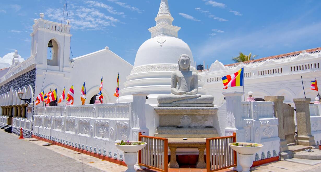 Sri Lanka, Kleurrijk Ceylon - Sri LankaMirissa - VOC fort van Galle - Negombo (Ca 200 km)