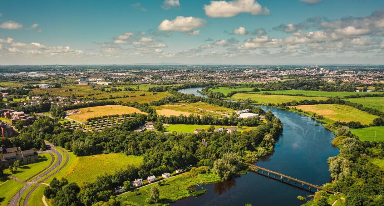 Fly & Drive Ierland: glooiende heuvels, ruige rotsen en de Ring of Kerry - IerlandTullamore – Limerick (252 km)